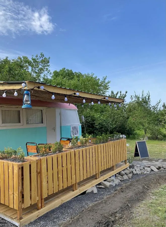 فندق Pavlove Tiny Bus House In Qabala مكان تخييم