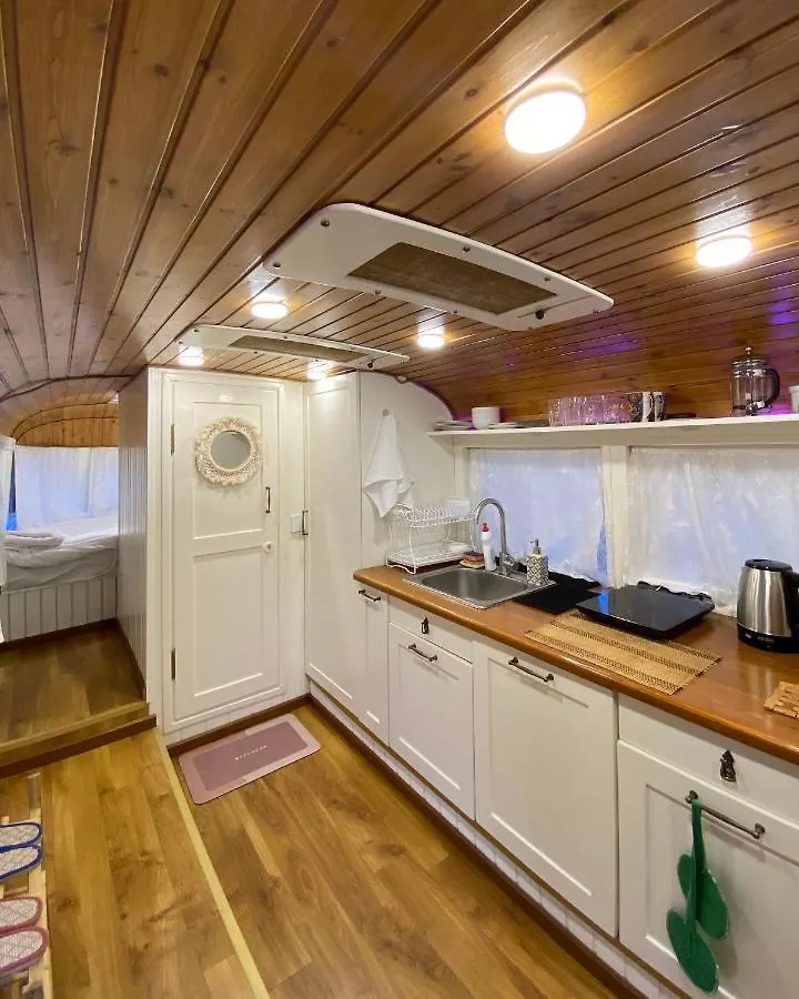 فندق Pavlove Tiny Bus House In Qabala مكان تخييم غابالا